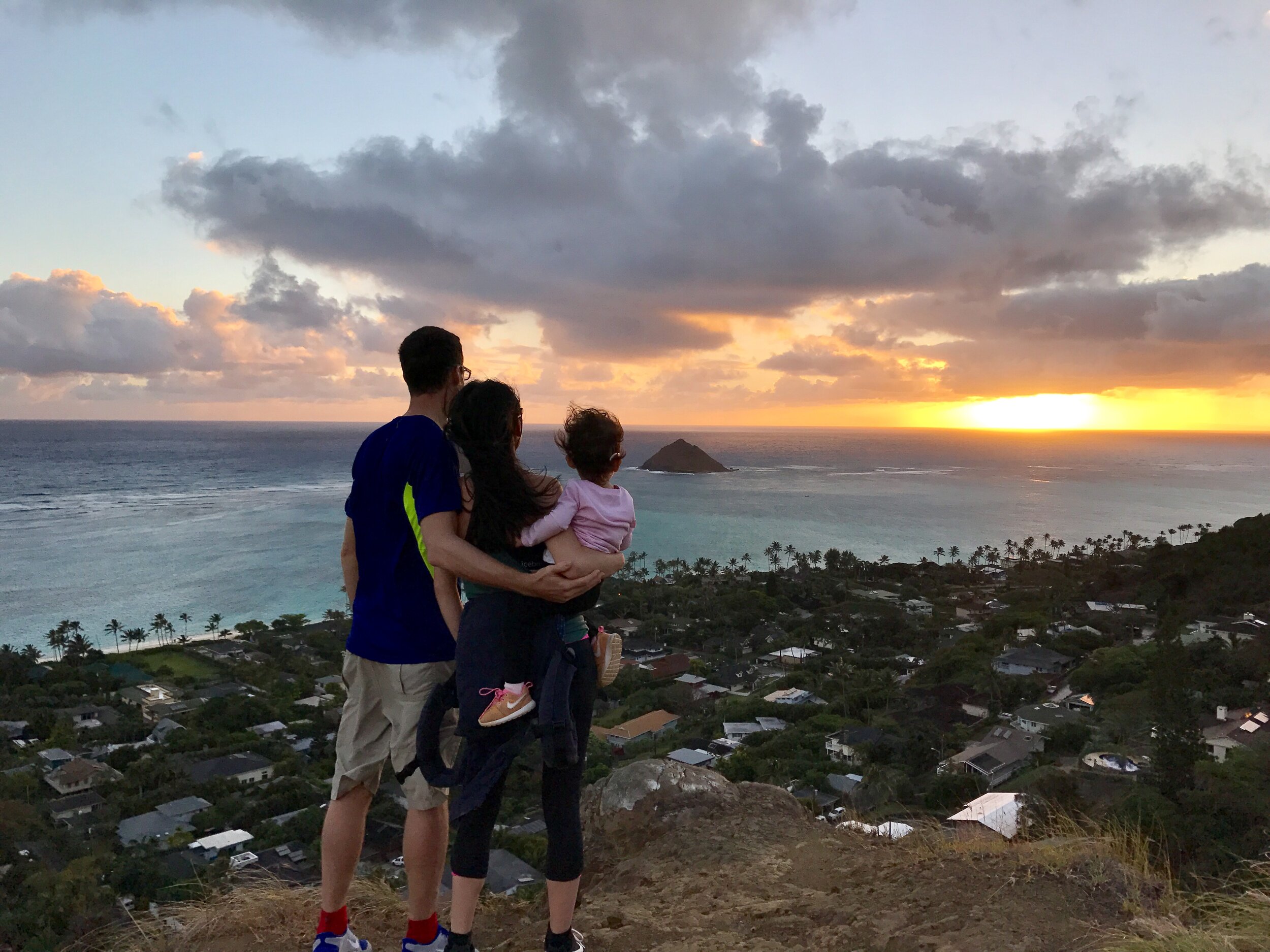 Oahu is the perfect winter destination for young families, find out where to play, stay and eat gluten free. Visit shortsweetmom.com for awesome travel tips. 