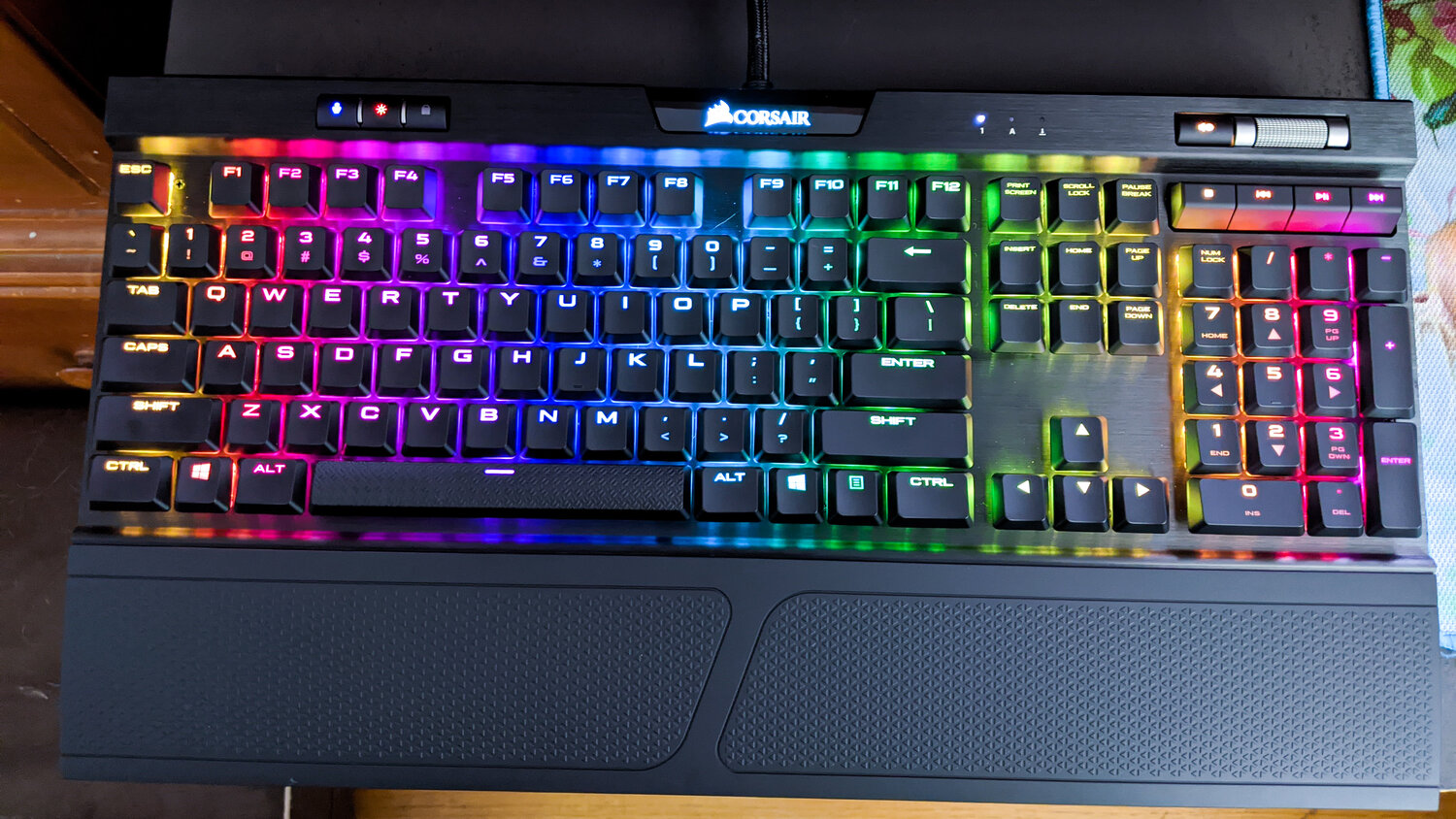 Corsair K70 RGB MK.2 Low Profile Keyboard Nice Keyboard, Horrible Software —