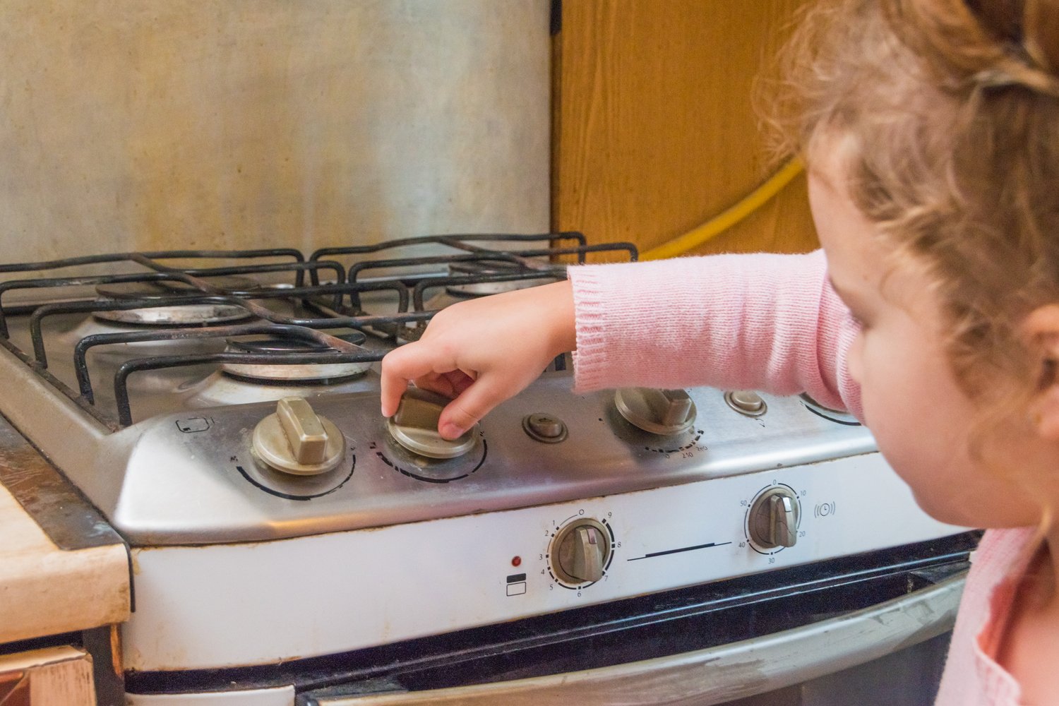 4 EASY Tips to Keep Your Kitchen Safe for Kids — RangeSafe, Protect Your  Loved Ones
