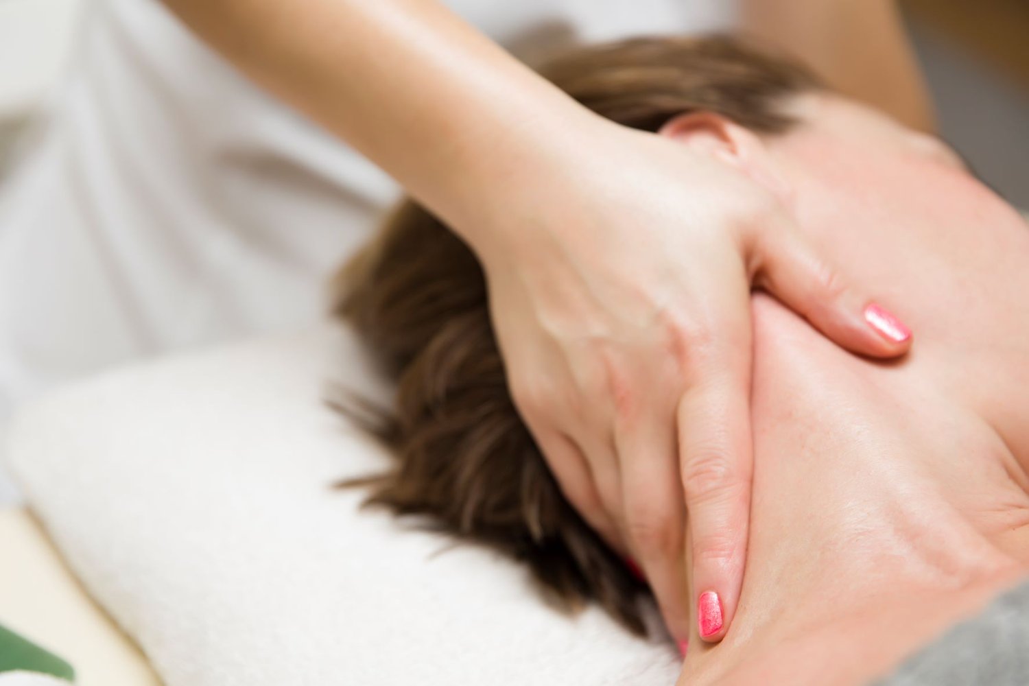 How To Give A Shoulder and Neck Massage for Stress Relief