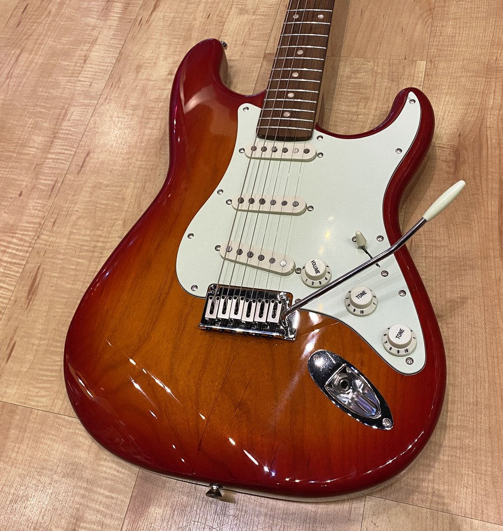 Squier Standard Stratocaster with Rosewood Fingerboard Electric 