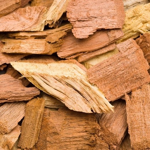 Hickory vs Mesquite: Choosing the Perfect Wood for Smoking