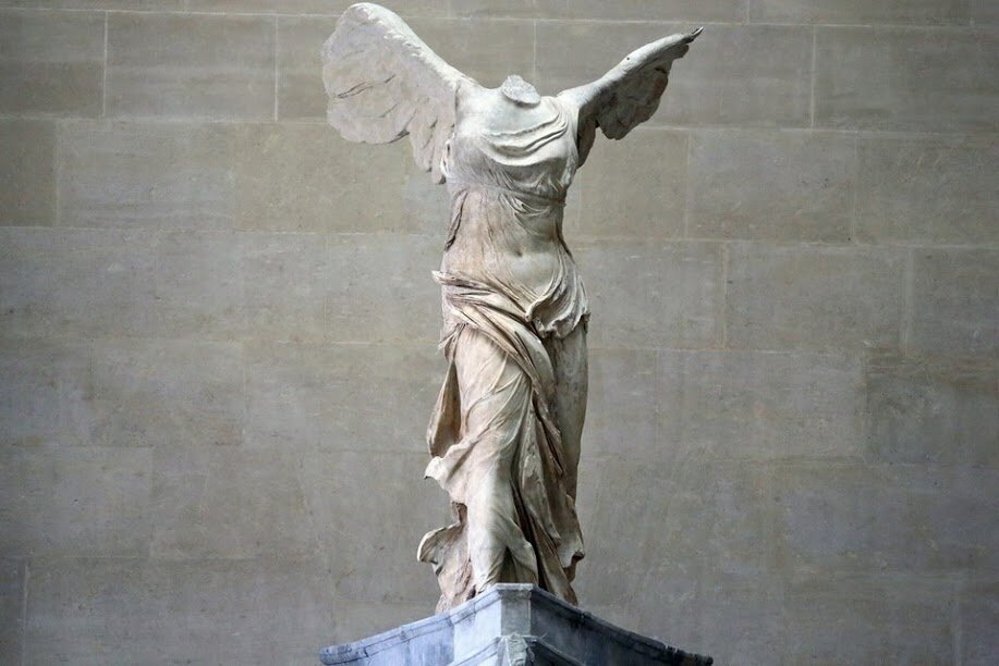 LA VICTORIA ALADA DE SAMOTRACIA ( 1863 ) — ¿Qué significa este cuadro escultura?