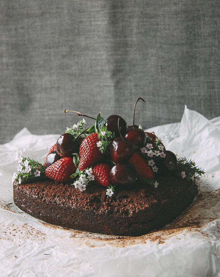 The Best Chocolate Paleo Brownie Cake. Pin me!