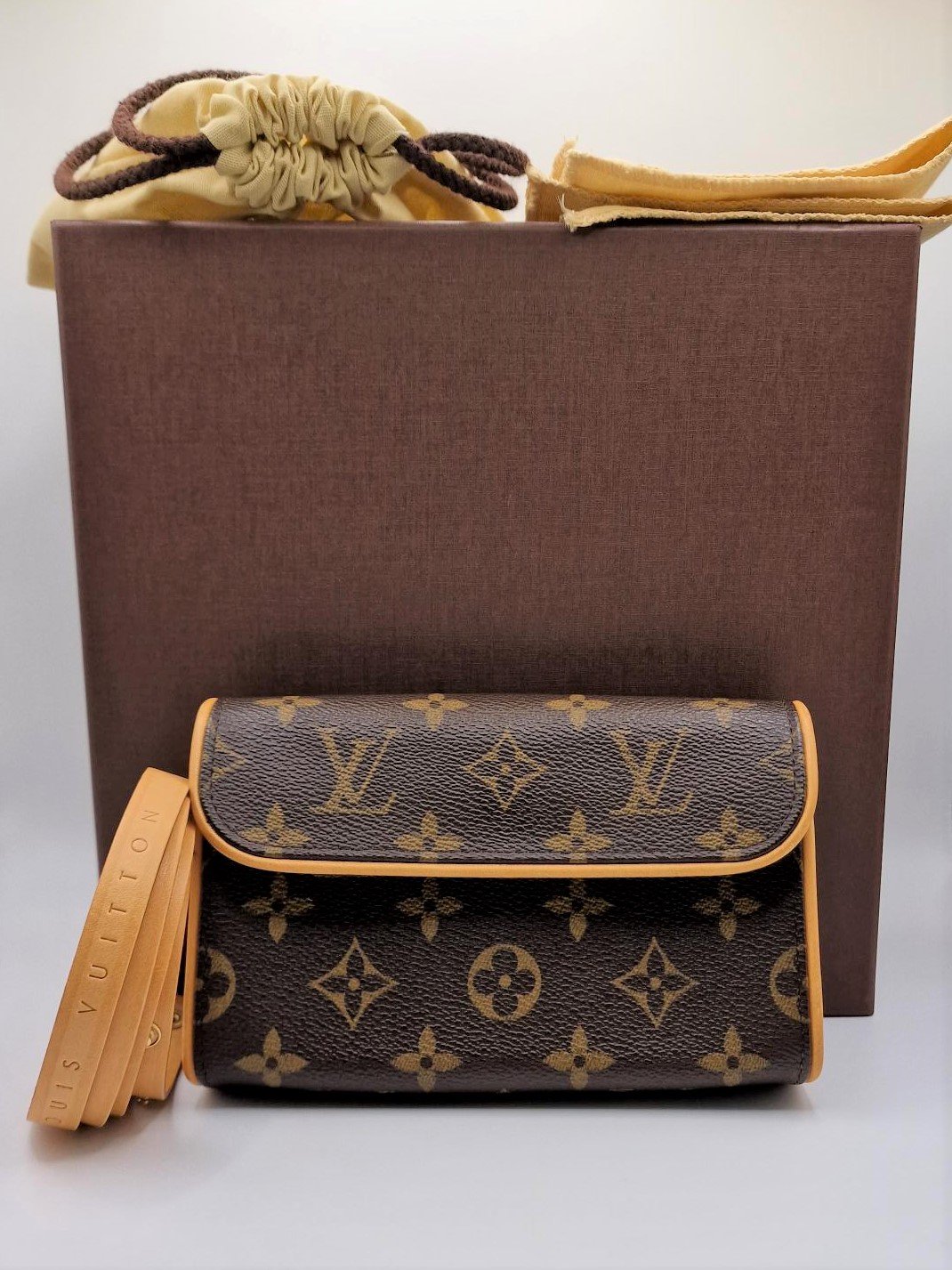 Louis Vuitton Brown Monogram Canvas Pochette Florentine Shoulder Bag Louis  Vuitton