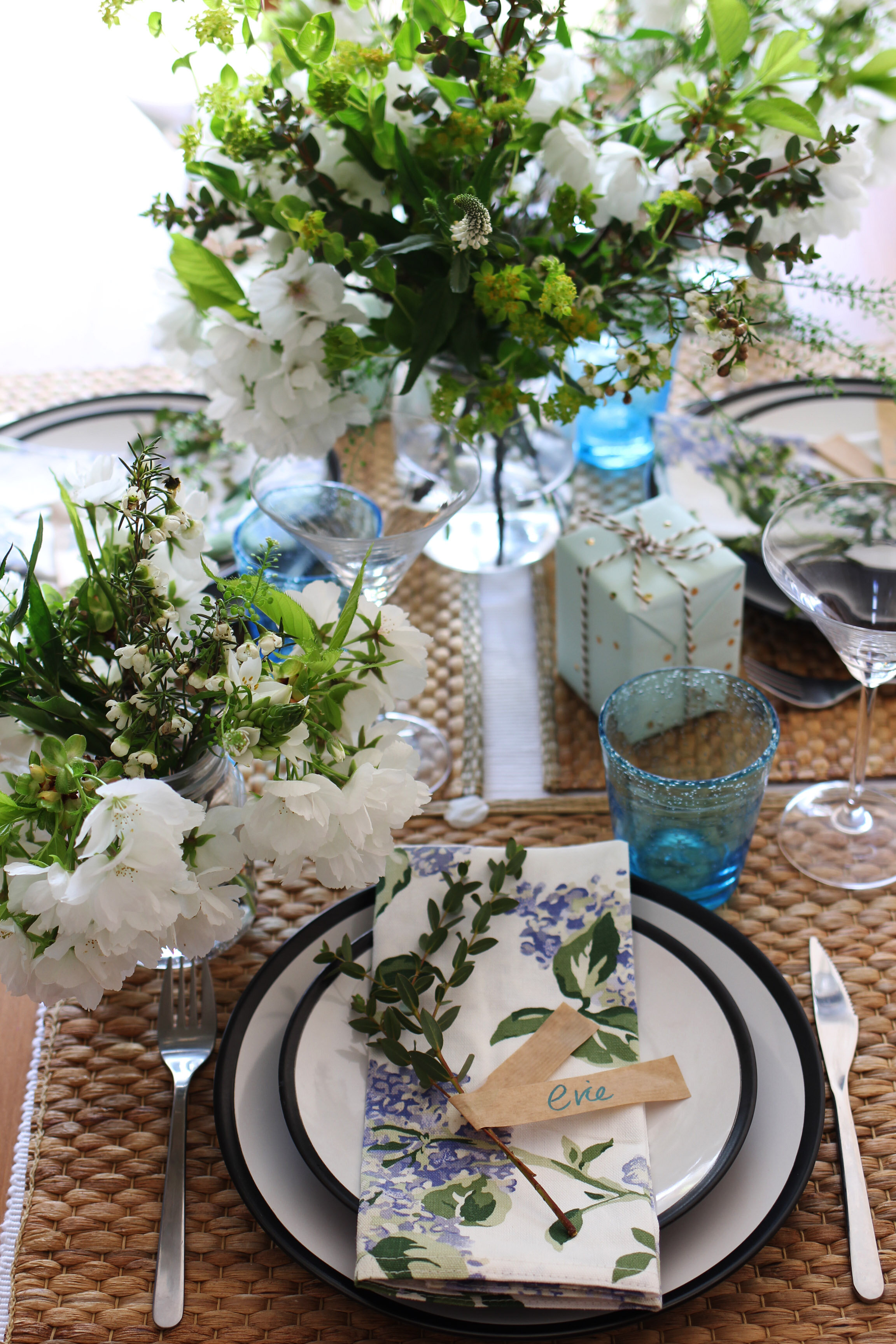 A Spring Tablescape | The Mother Cooker