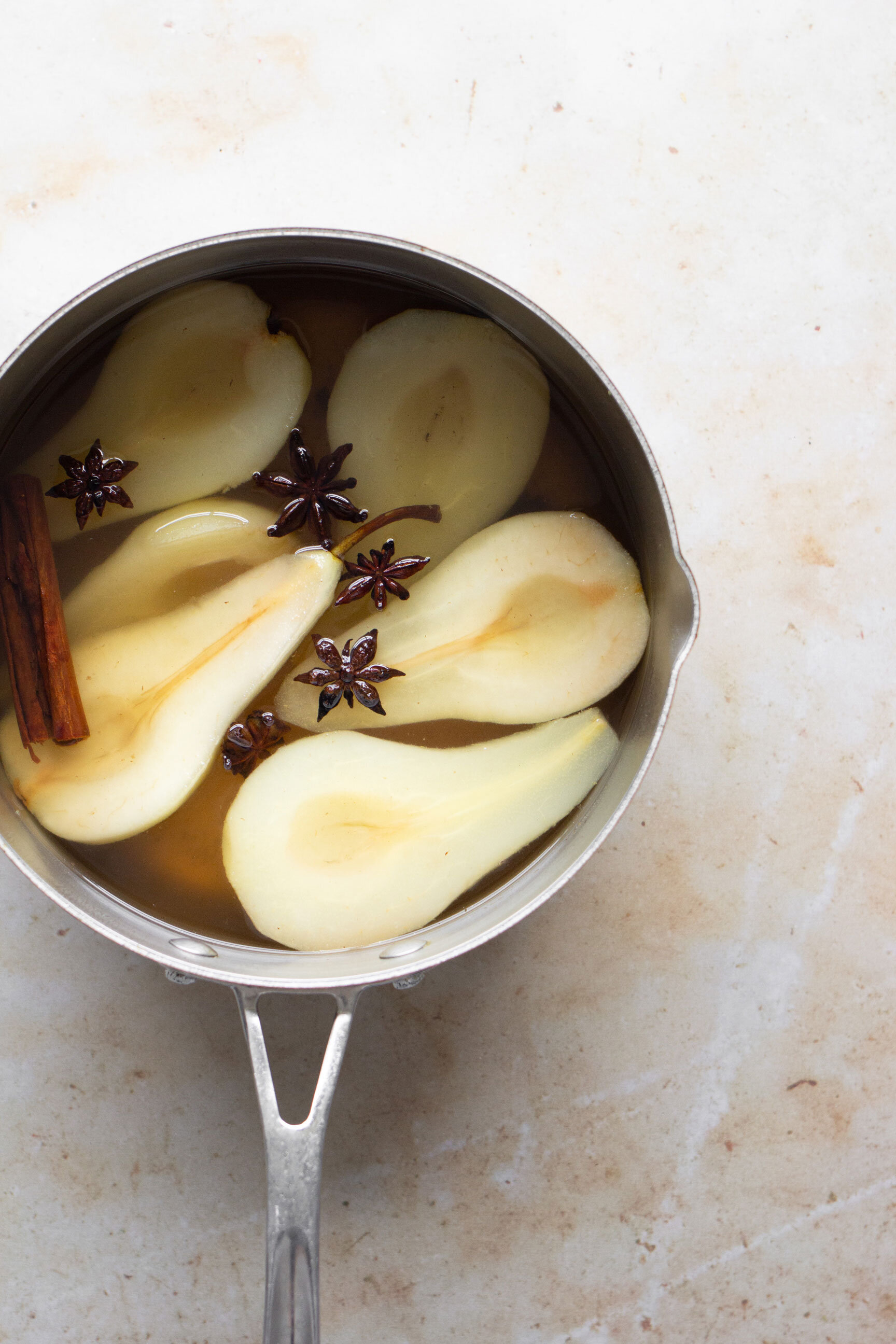 Spiced Poached Pears | The Mother Cooker