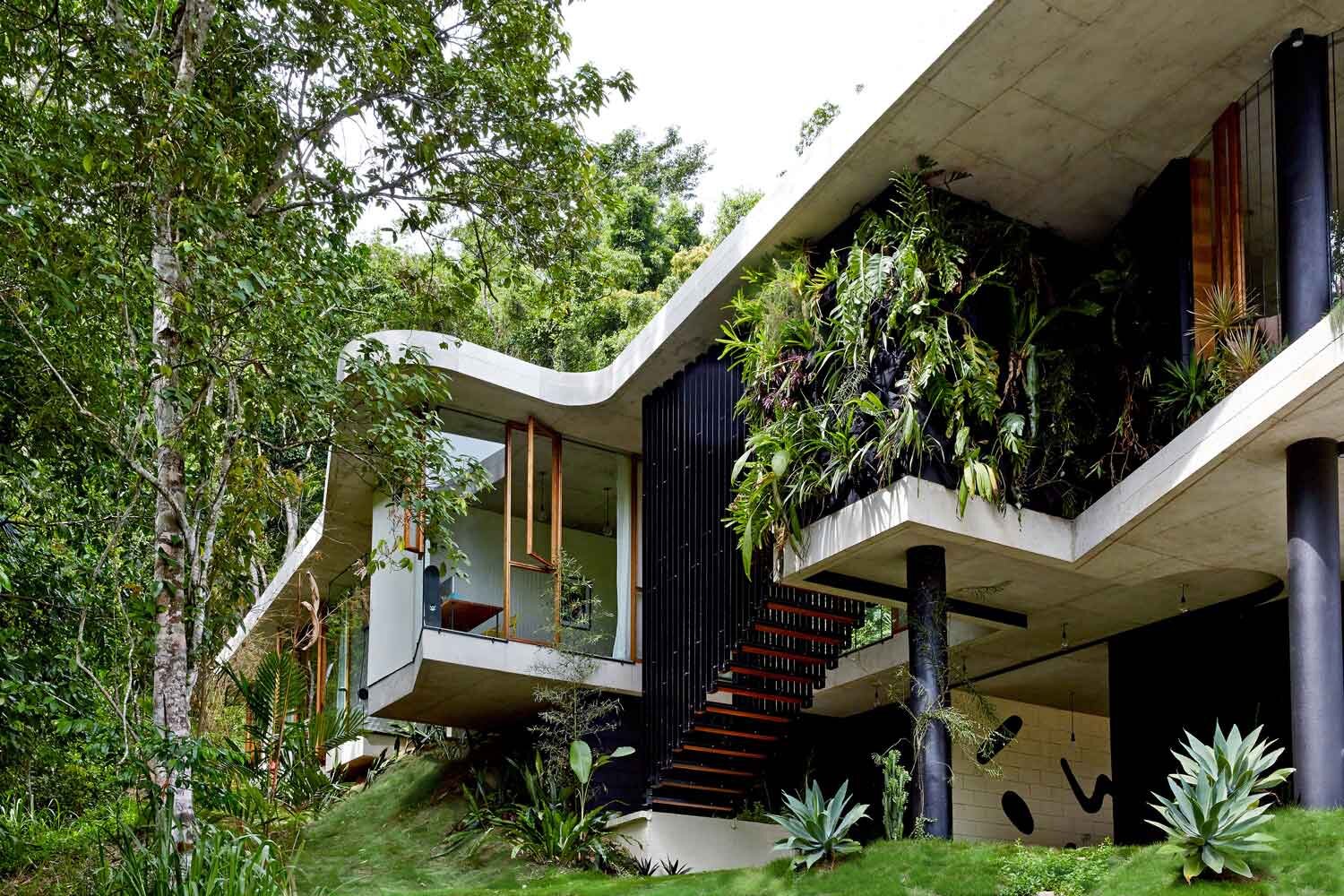 Planchonella House by Jesse Bennett Architect. Photography by Sean Fennessy | Yellowtrace