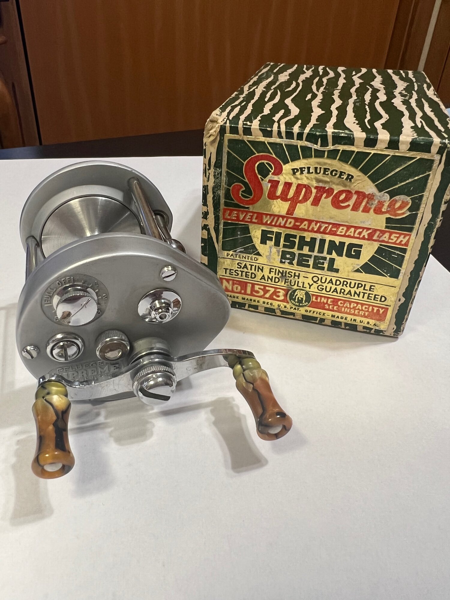Vintage Baitcast Reel Pflueger Supreme Level Wind Free Spool (Storage 1)
