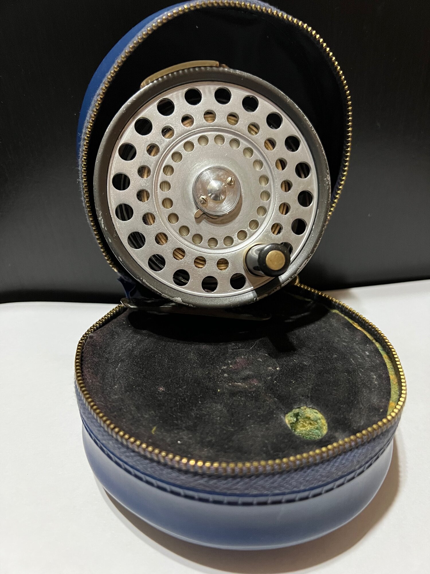 Hardy Zenith Fly Reel Silent Check 3 5/8, 2 screw line guide ribbed foot  with Case Circa -1970 — VINTAGE FISHING REELS