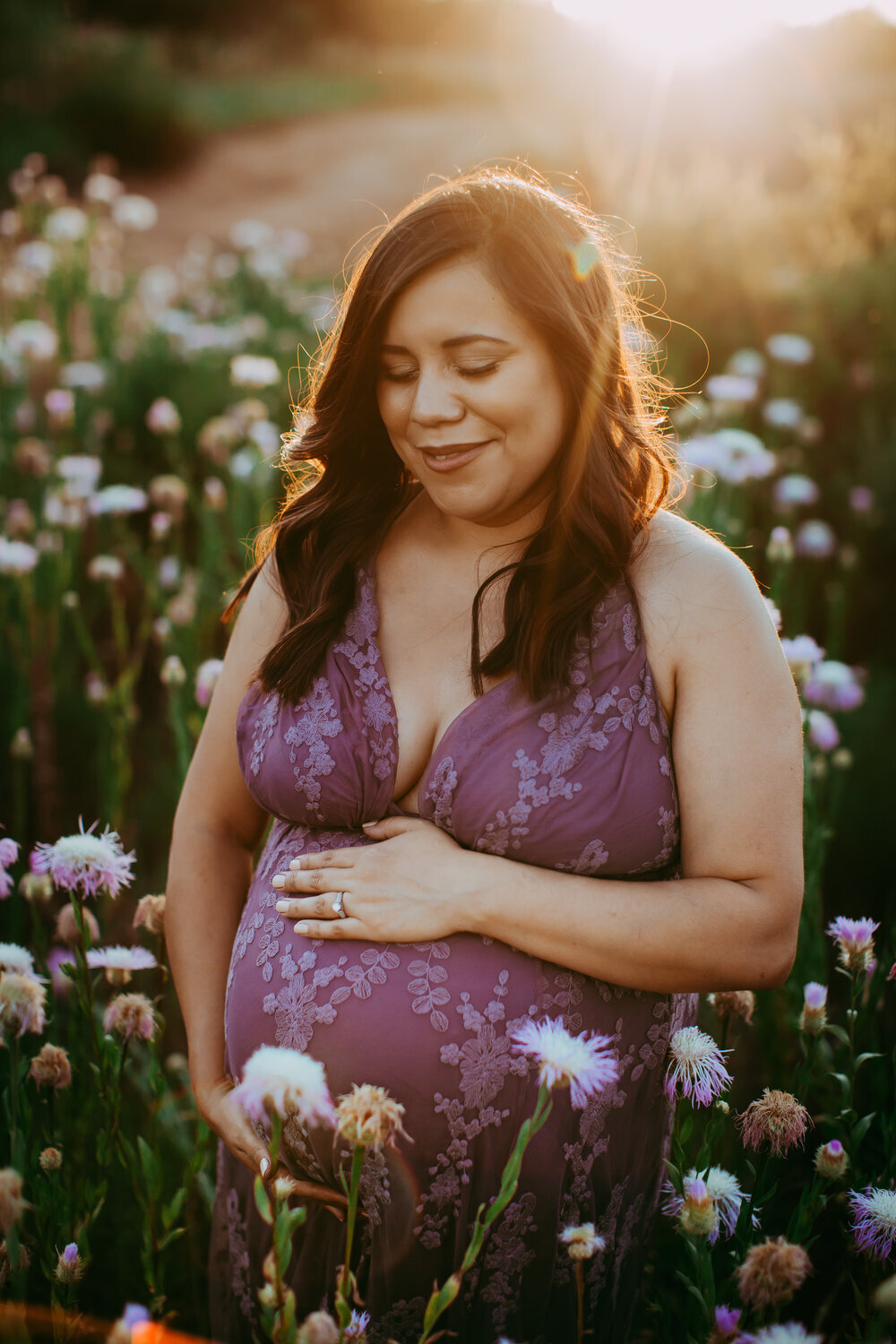  This maternity session had perfect lighting as the sun sunk beneath the wildflowers #tealawardphotography #texasmaternityphotographysession #amarillophotographer #amarilloematernityphotographer #emotionalphotography #lifestylephotography #babyontheway #lifestyles #expectingmom #newaddition #sweetbaby #motherhoodmagic 
