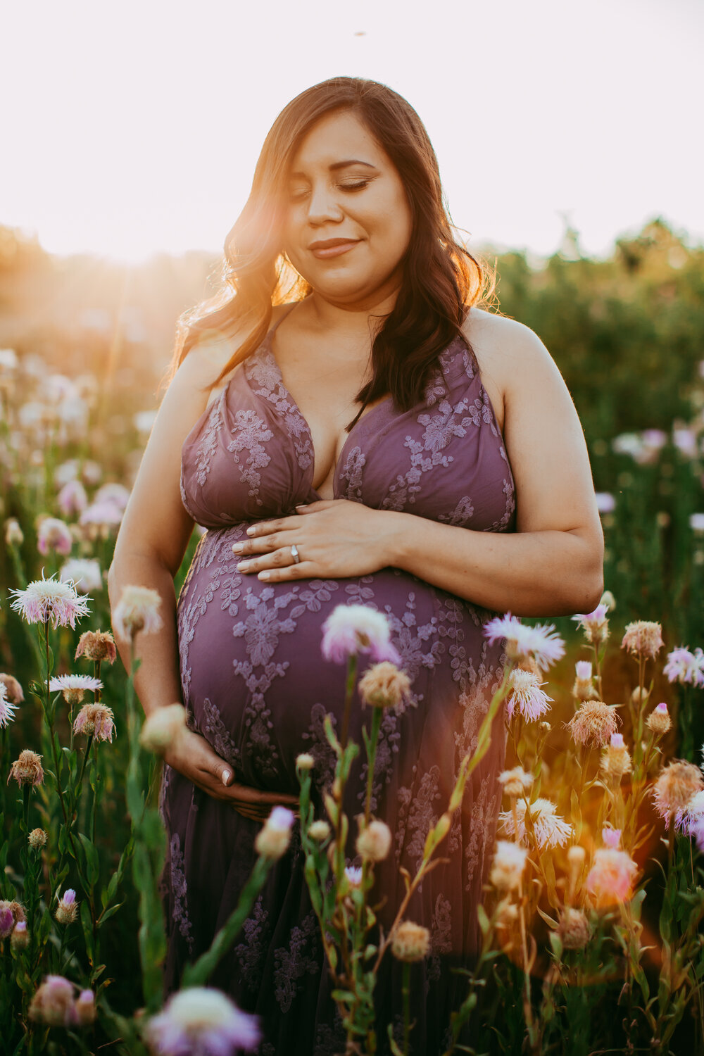  This mom to be held her baby inside her belly so tenderly. Motherhood is truly and amazing gift! #tealawardphotography #texasmaternityphotographysession #amarillophotographer #amarilloematernityphotographer #emotionalphotography #lifestylephotography #babyontheway #lifestyles #expectingmom #newaddition #sweetbaby #motherhoodmagic 
