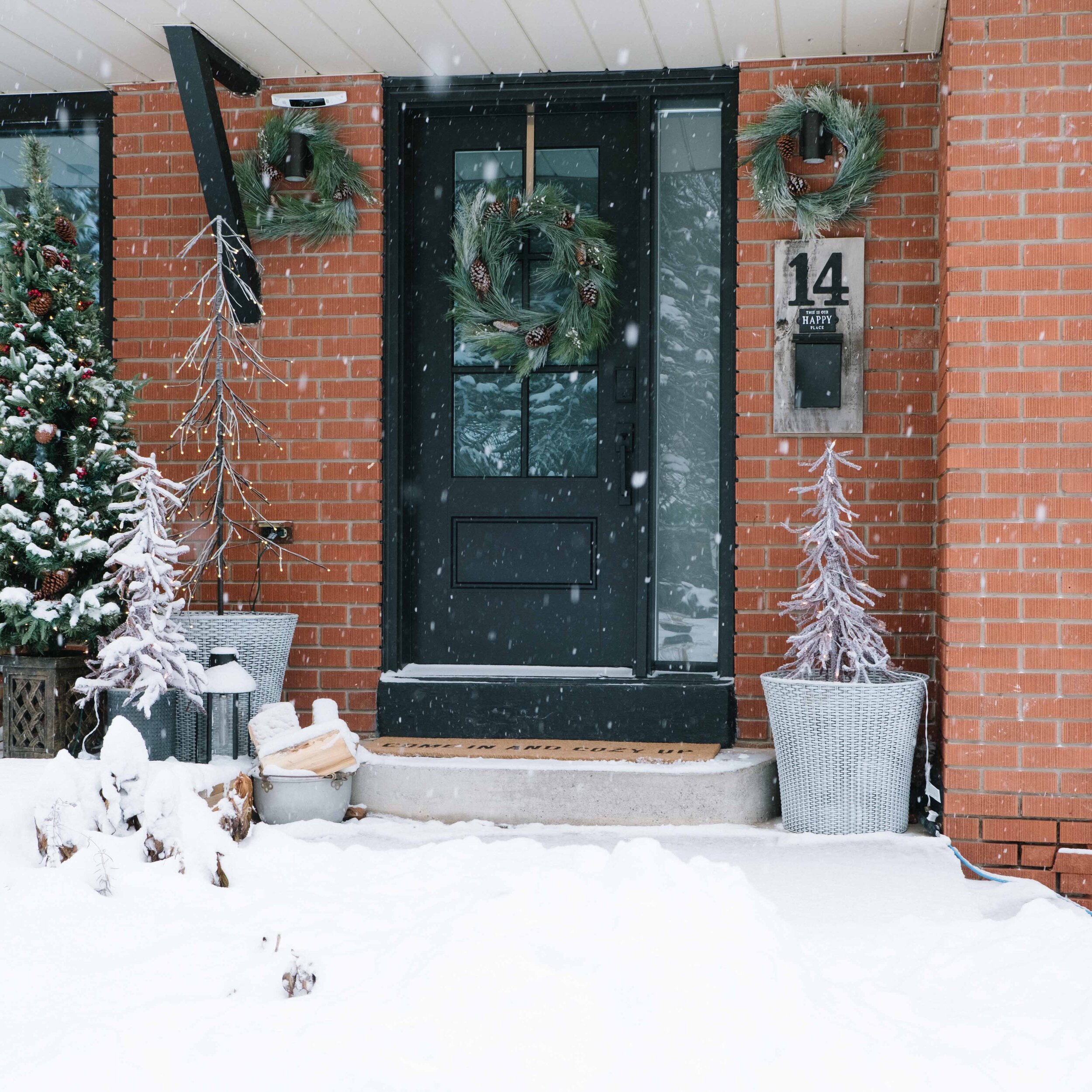 Winter front door decor — The Learner Observer