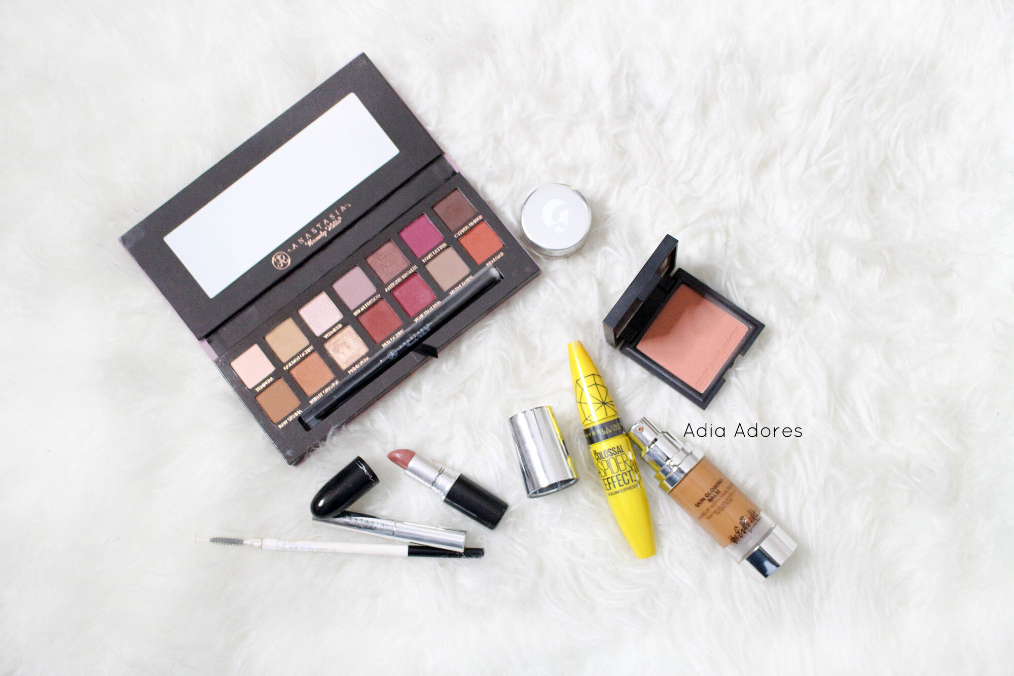 Love these items. Perfect for an easy, everyday fall makeup look. More on my blog. adiaadores.com
