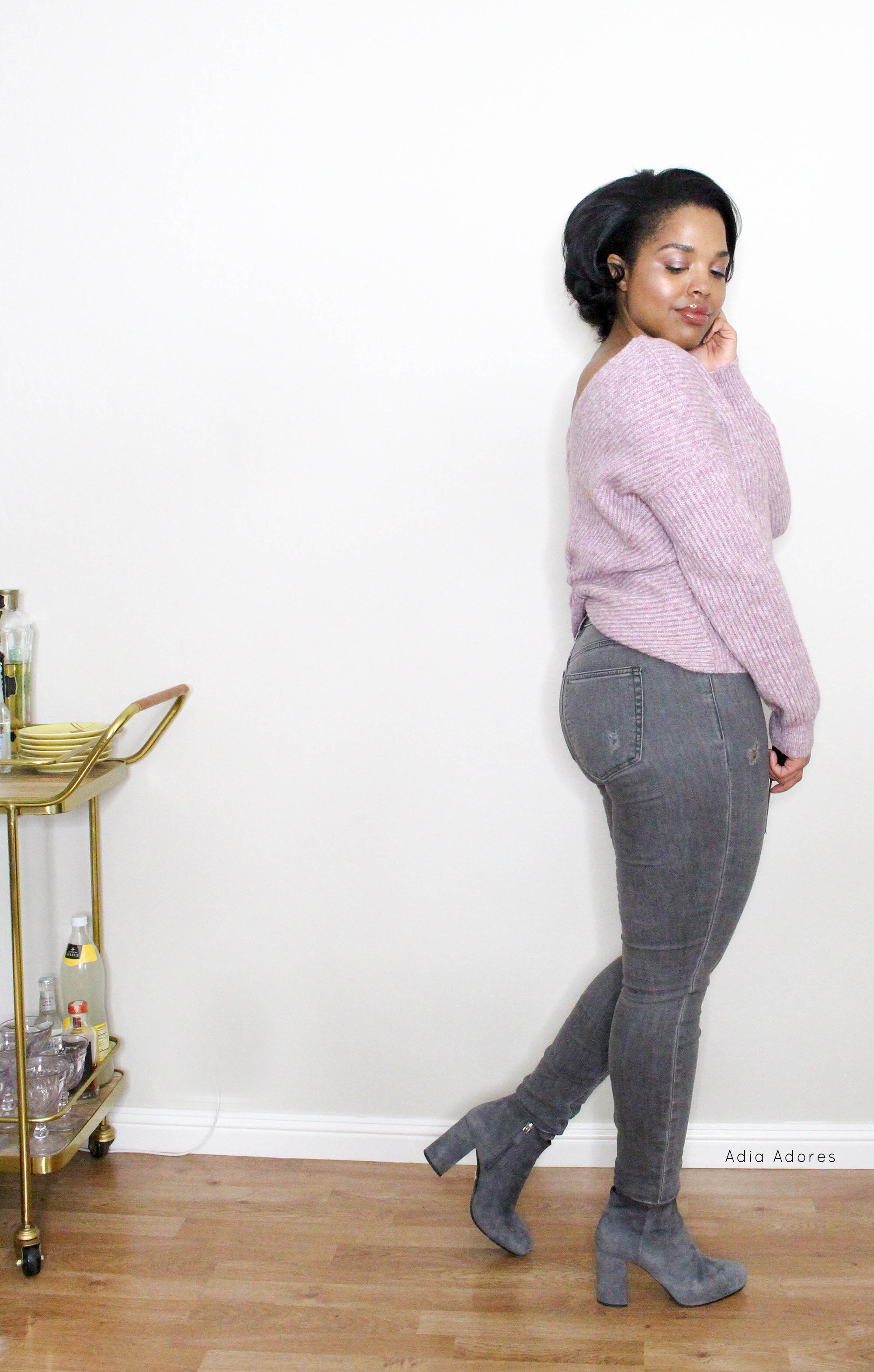 Love this pink sweater. adiaadores.com