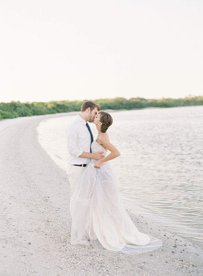 Southern Weddings Magazine v7 Editorial by Jessica Lorren and Sarah Tucker13