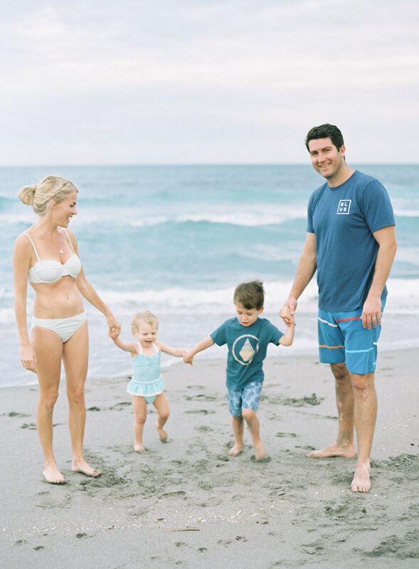 Liz Joy Family on The Beach_Pure Joy Home -117