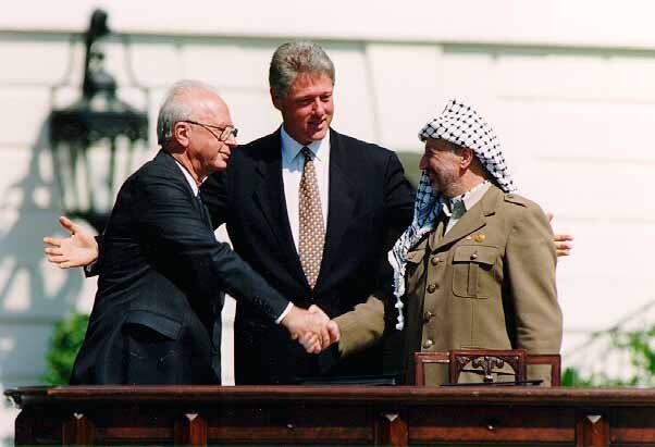 Clinton, Rabin, and Arafat at the White House 1993-09-13