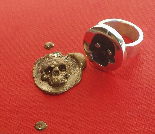 Edward Janssen skull ring