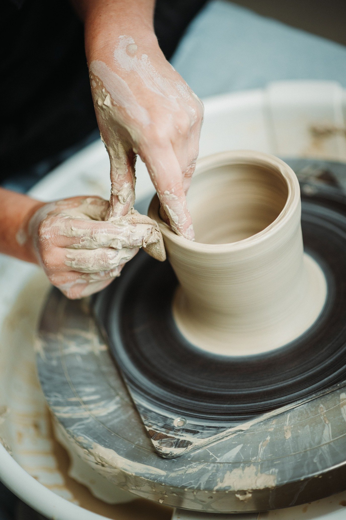 The Latest Fad in the Hamptons: Pottery Wheels - The New York Times