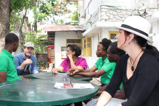 Rainn Wilson and Holiday Reinhorn meeting with the Student Ambassadors