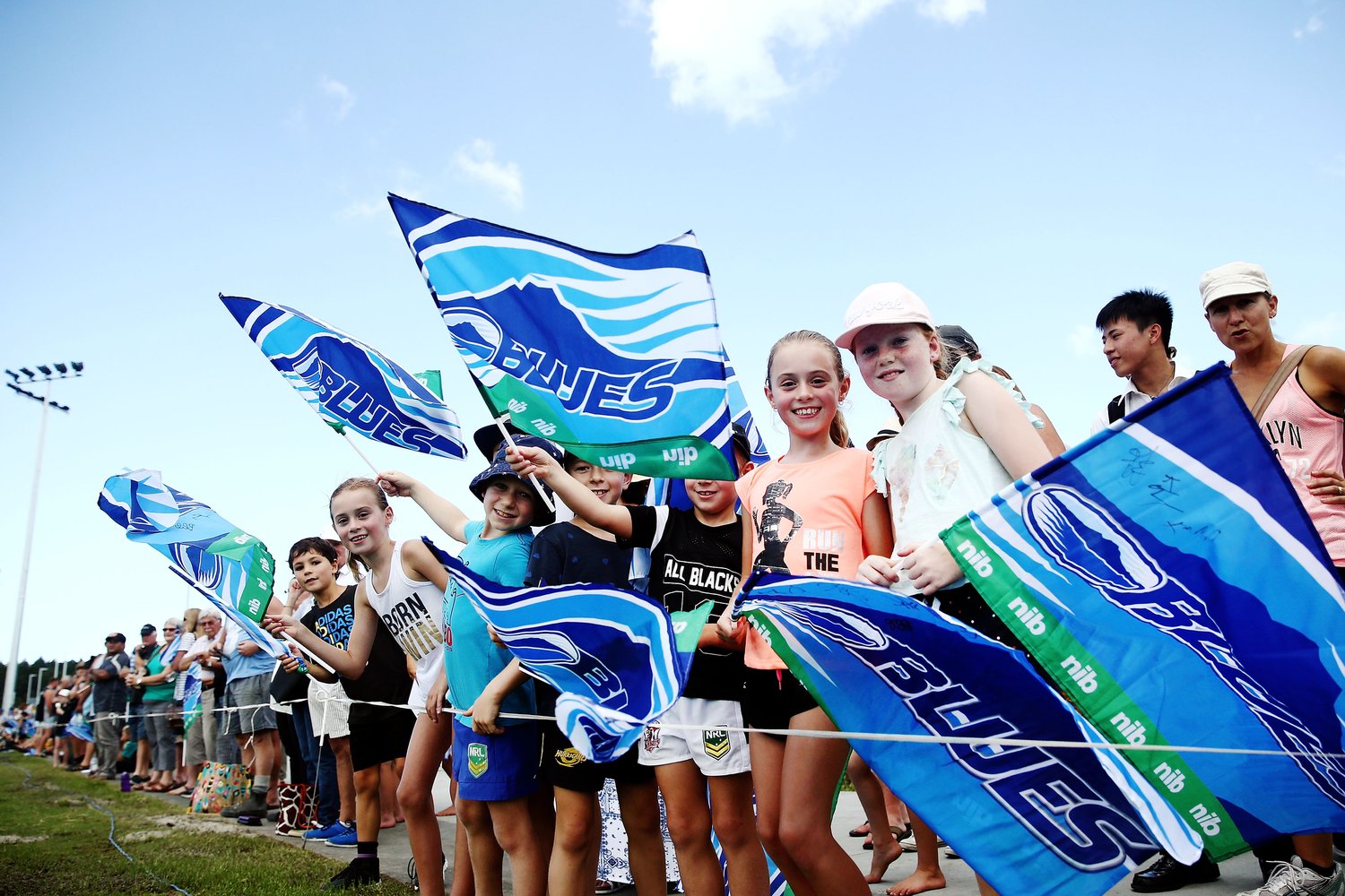 HOT SUMMER FORCES BLUES TO MOVE PRE-SEASON GAME TO TAKAPUNA — Blues Rugby