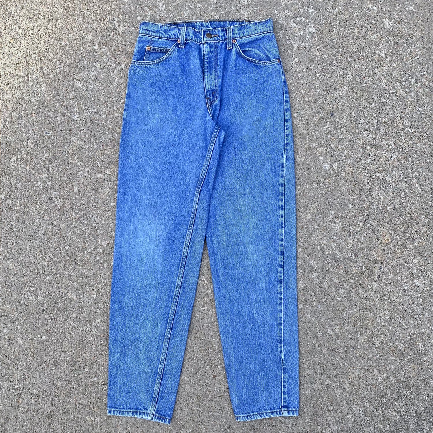 Vintage '90s Levi's 550 Orange Tab Medium Wash Straight Leg Jeans / 28" 29" — Gems By Miso ⟣