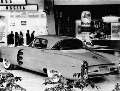 1955_Lincoln_Indianapolis_Coupe_(by Boano)_04