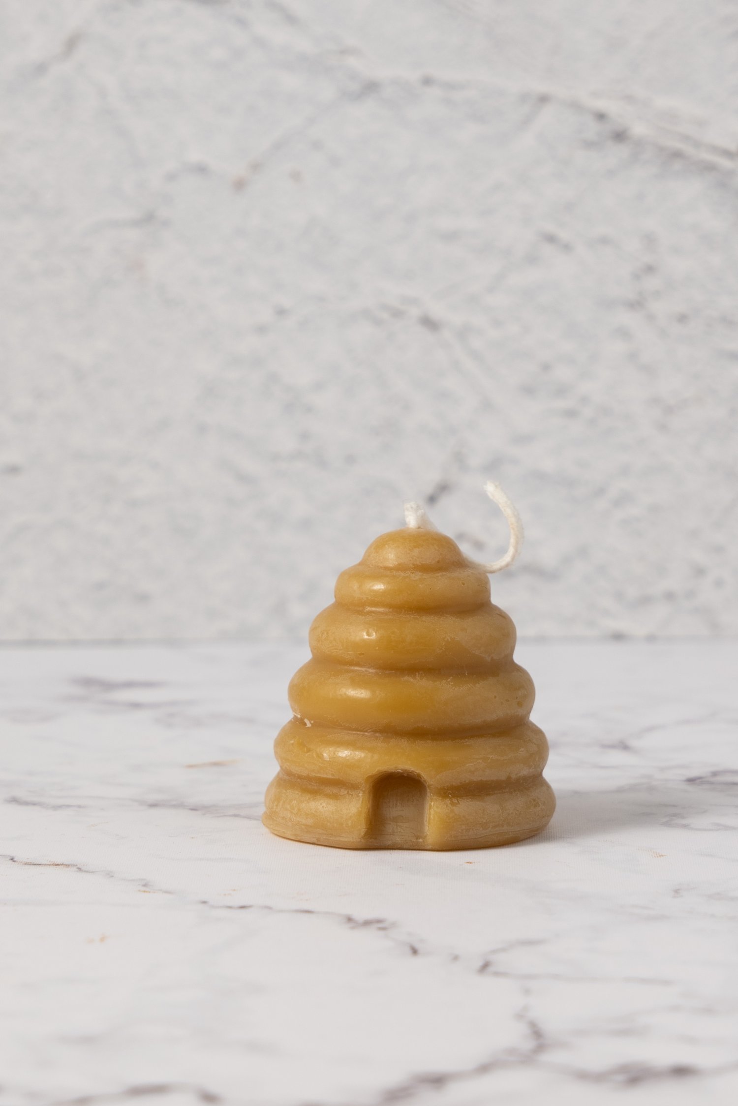 Tumbler Beeswax Candle with Wooden Wick - Just The Bees – O U T P O S T  Soaps