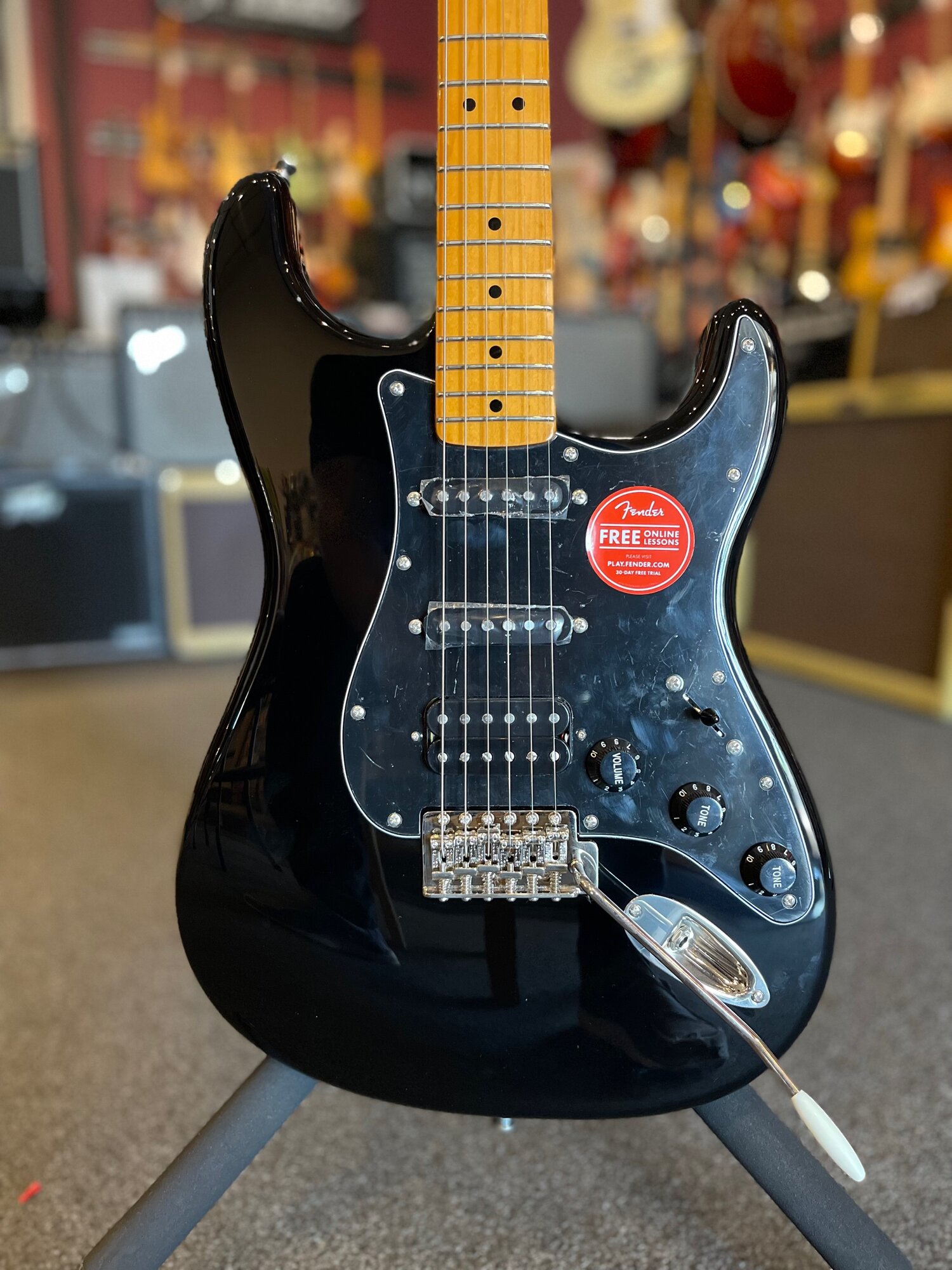 Squier Classic Vibe '70s Stratocaster HSS - Black with Maple
