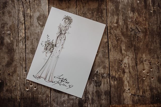 Okay, another amazing thing - at @loulettebride, Marteal creates these beautiful illustrations to go along with the dresses 😍 Can you believe?!.#nycbridalshop #brooklynbridalshop #brooklynweddings #loulette #loulettebride #madeinnyc #nycweddingphotographer #brooklynweddingphotographer #newyorkweddingphotographer #nycphotographer