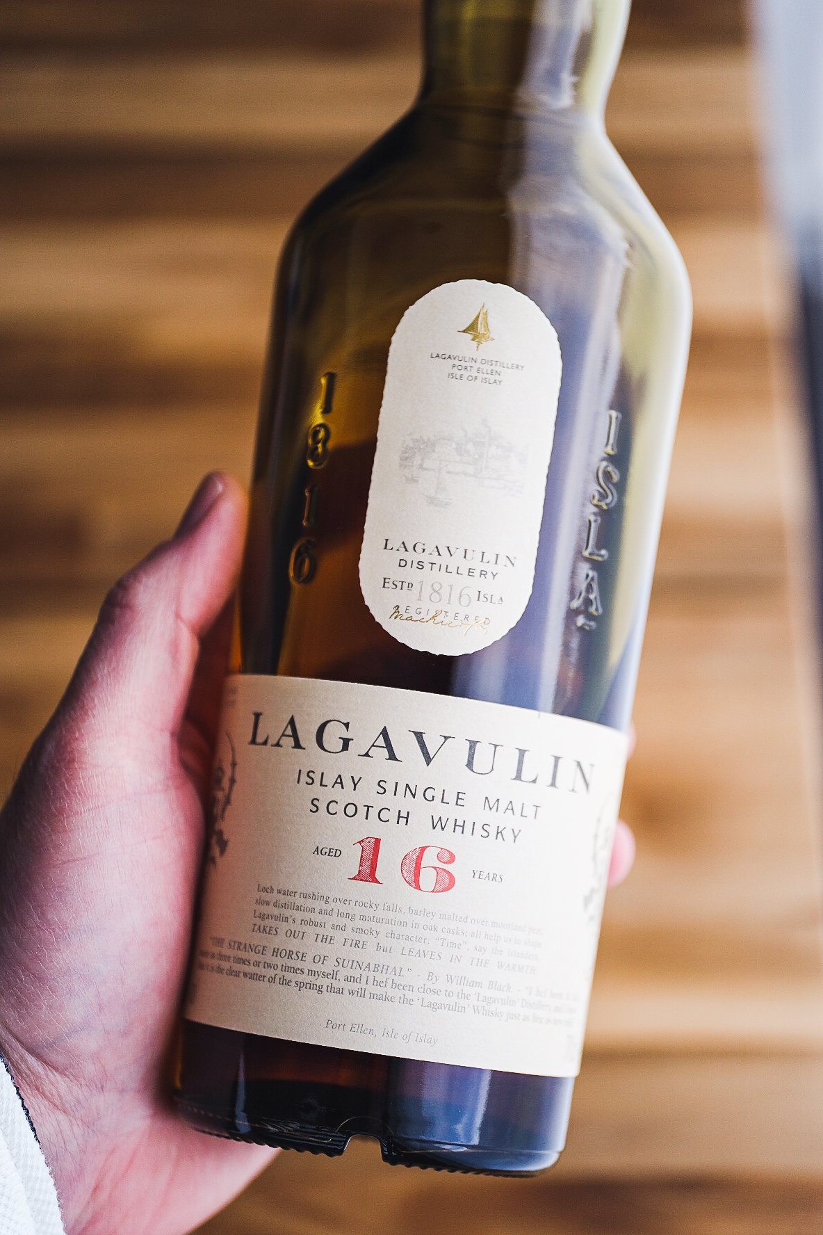Lagavulin 16 Year Old - The Whisky Barrel