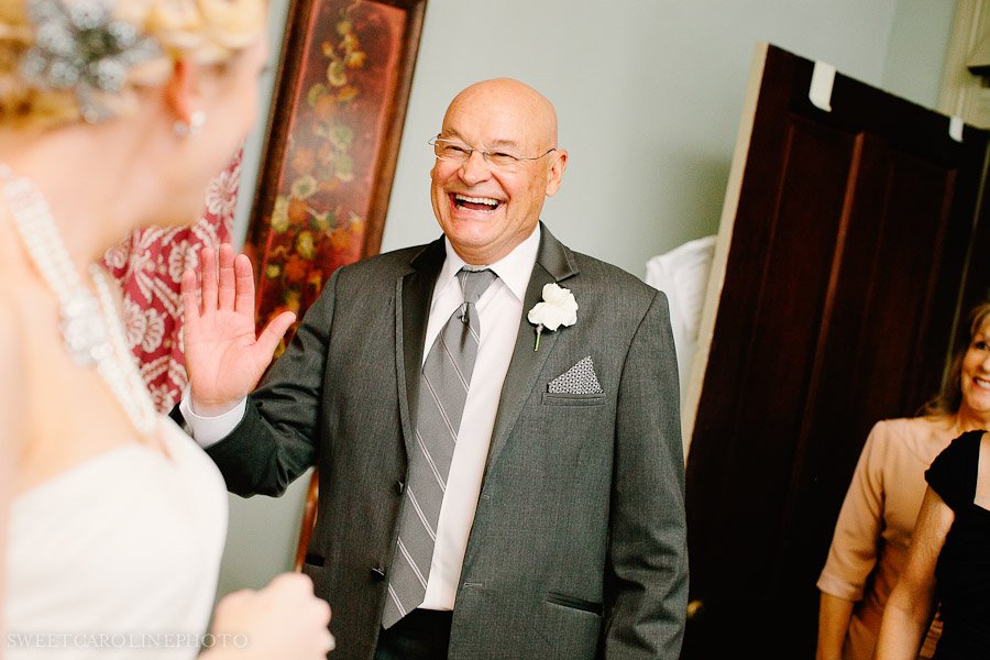 father of bride seeing bride for first time