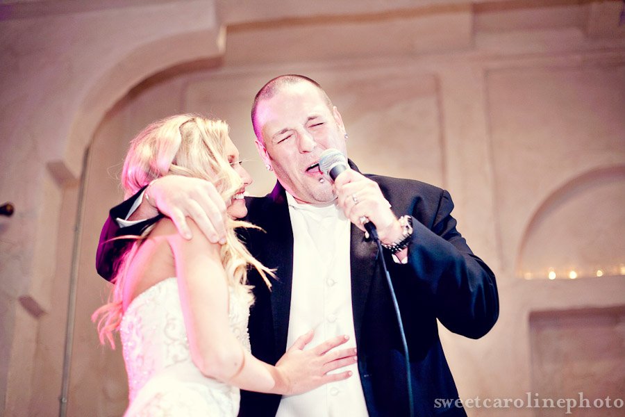 CB hudson singing to bride at Villa Antonia
