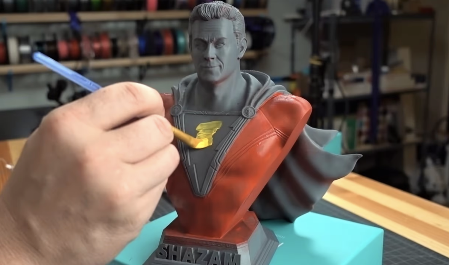 Comment apprêter et peindre des pièces imprimées en 3D (avec vidéo)