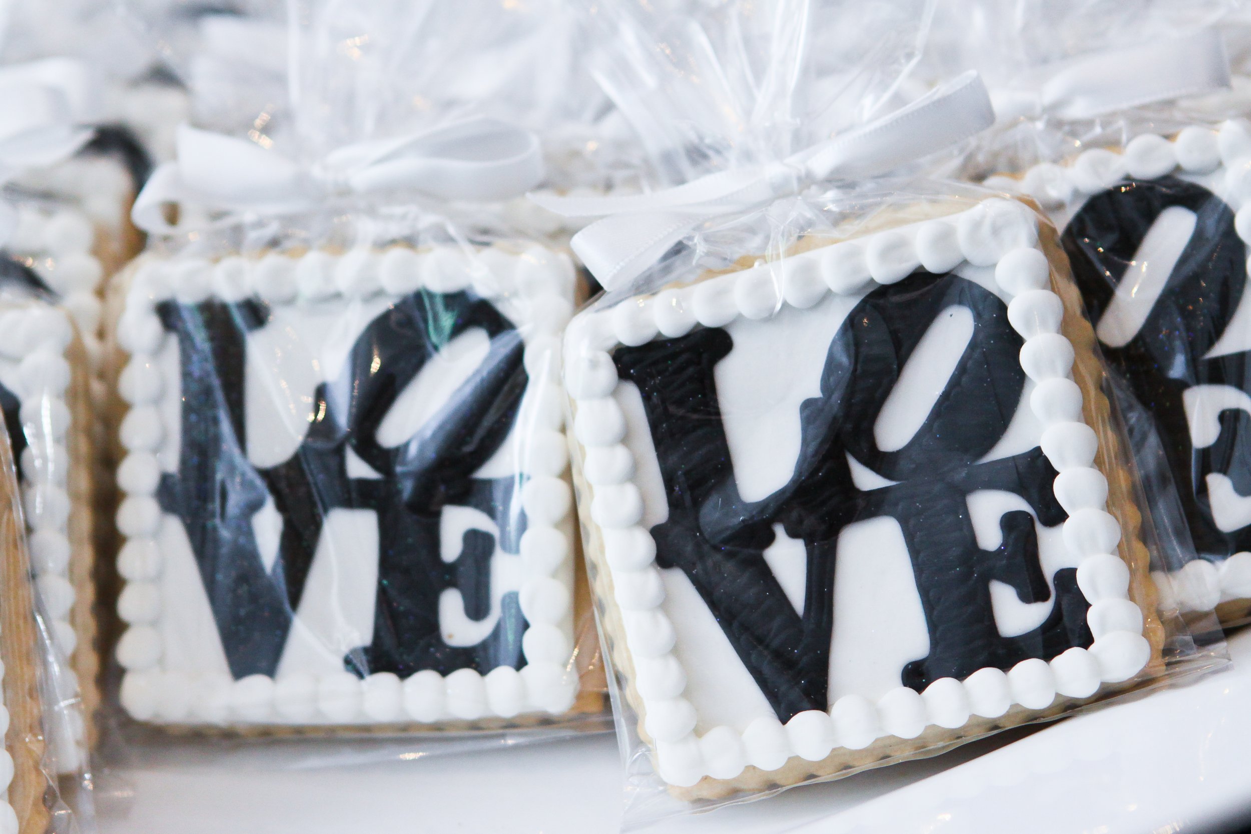 love cookie wedding favors - two little birds planning