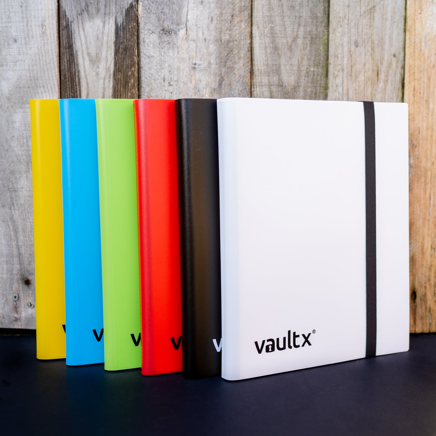 Vault X 9-Pocket Strap Binder portfolio for trading card storage — Kraken  Gaming Ltd