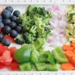 Choose colorful fruits and veggies!
