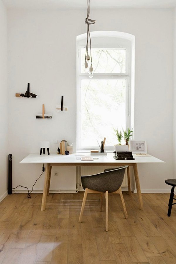Minimal Workspace Coco Lapine Design