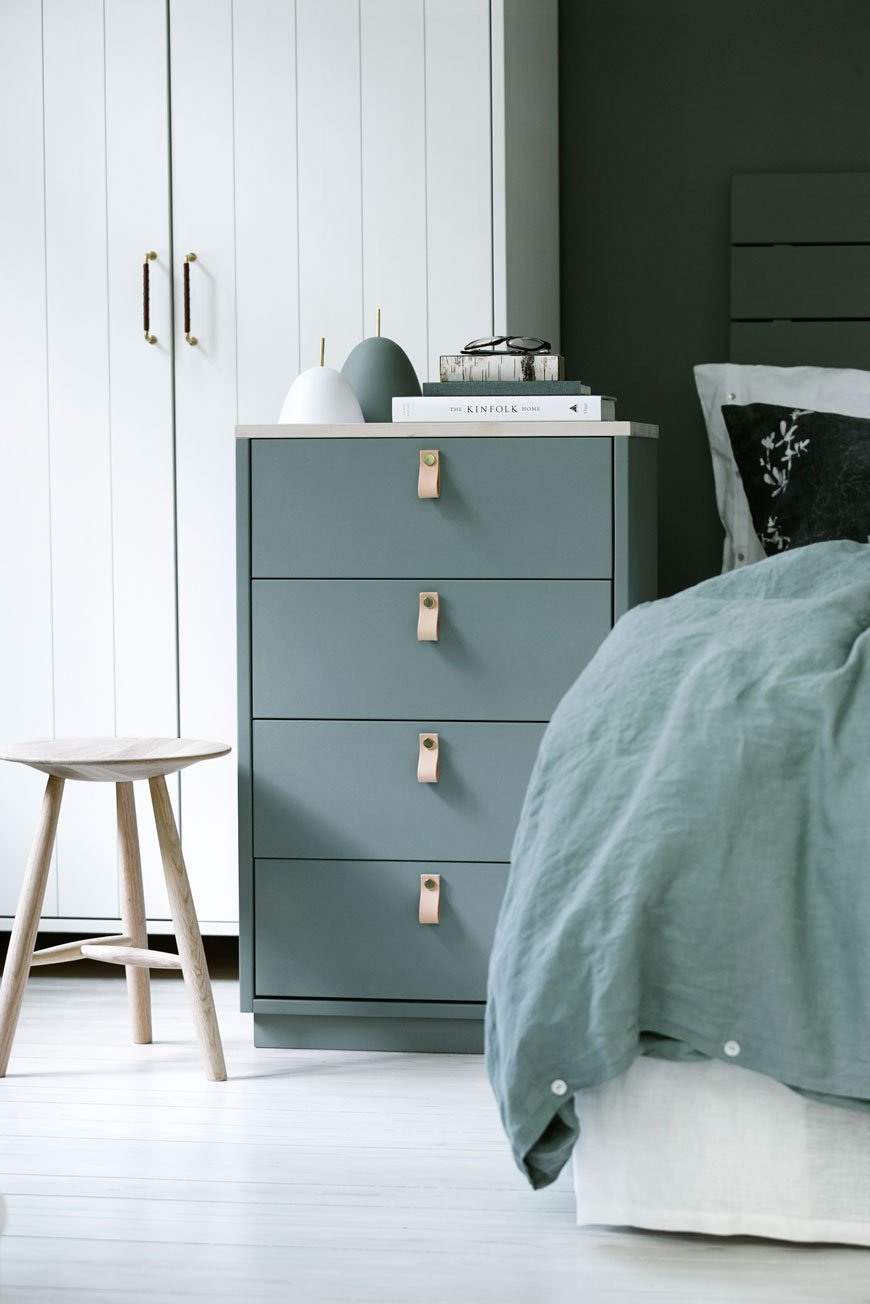 Green wooden chest of drawers, designed by Norrgavel, sustainable Swedish design.