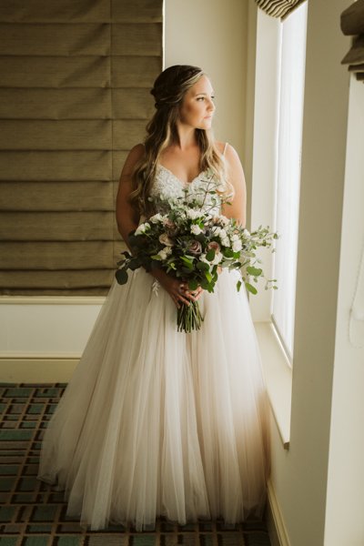 bride with flowers