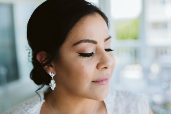bride makeup detail 