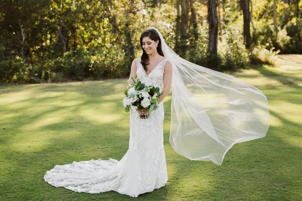 bride veil blowing in the wind 