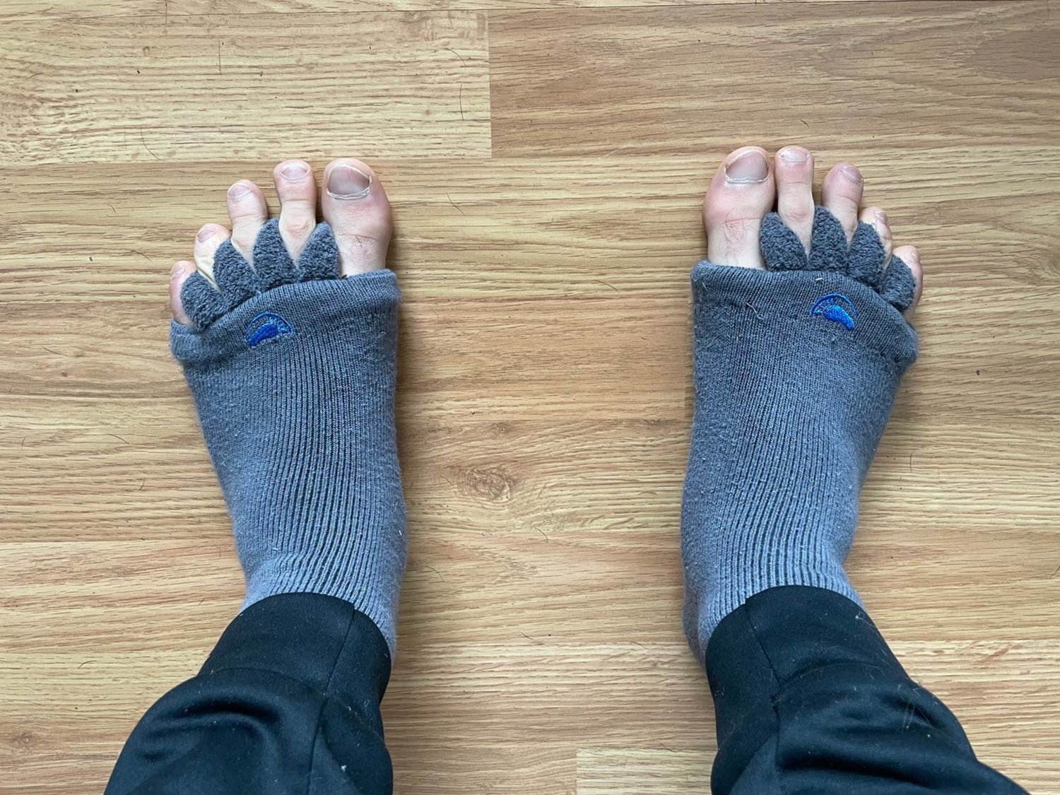 Why Men Should Wear Toe Socks Or Toe Spacers Too! — Do It At Your Desk
