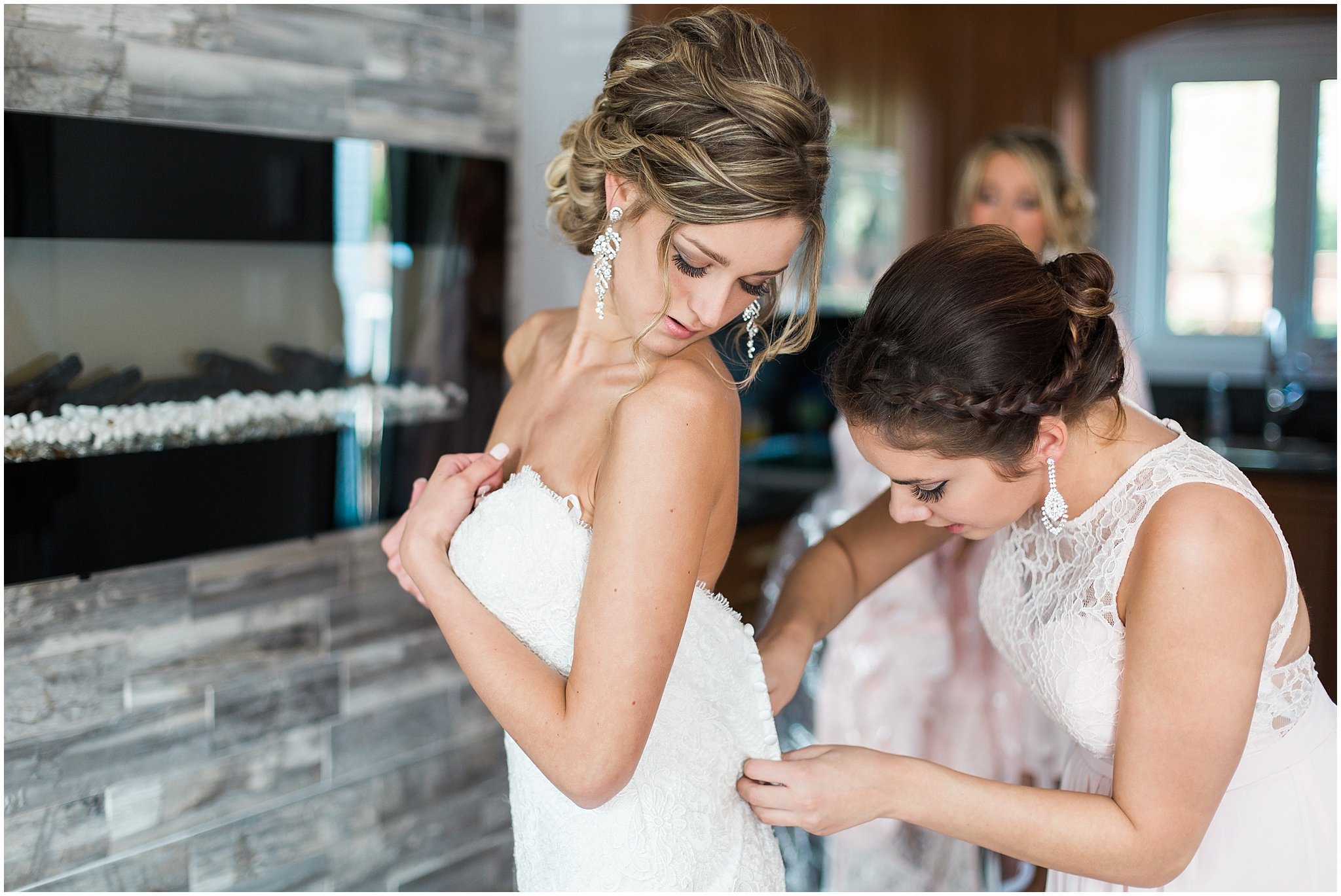 montreal bride getting ready 