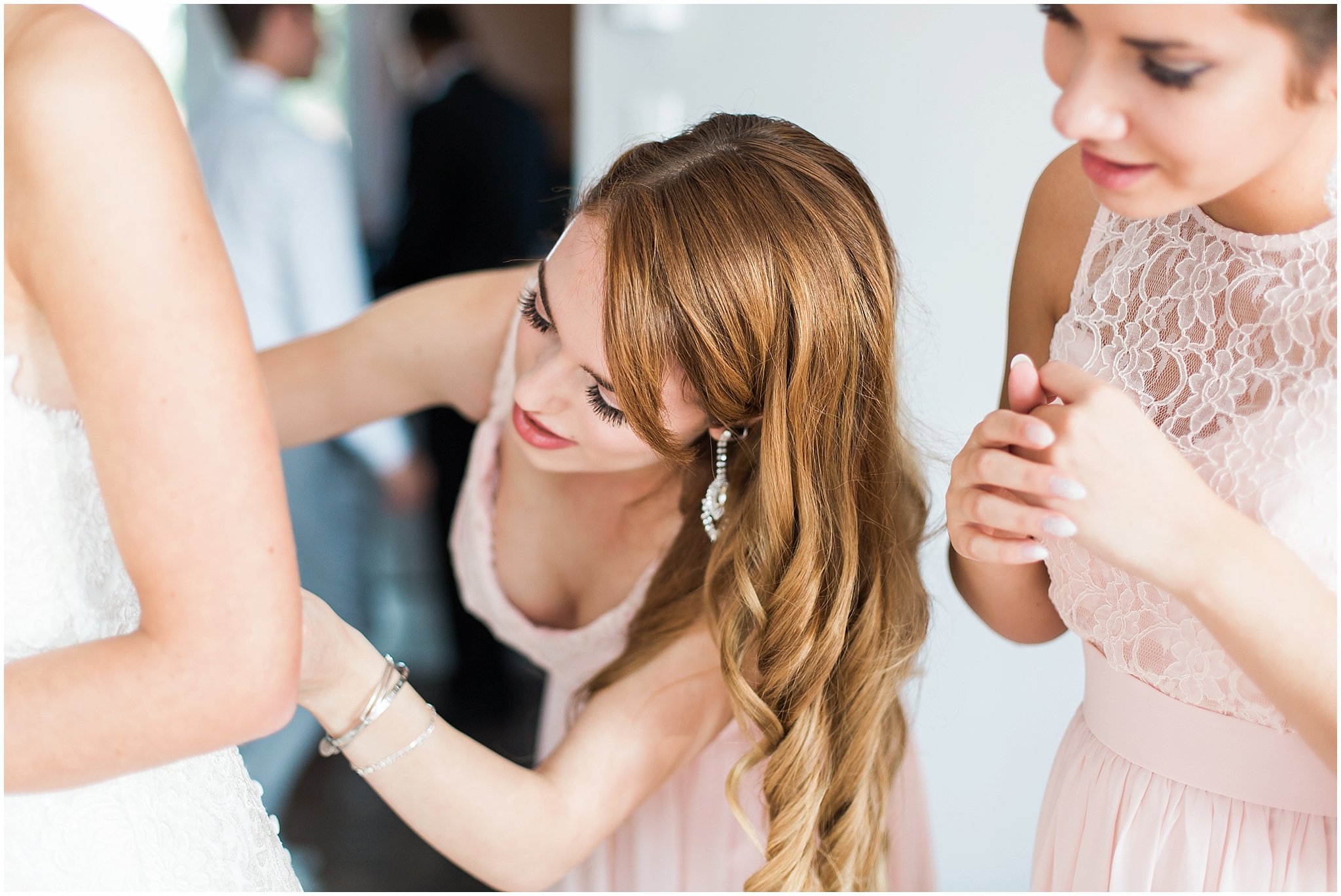 montreal bride getting ready
