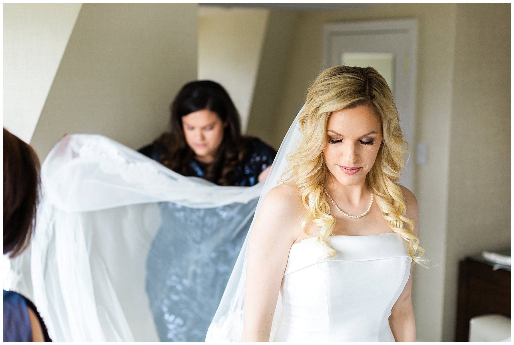 Bride's getting ready at Fairmont Banff springs