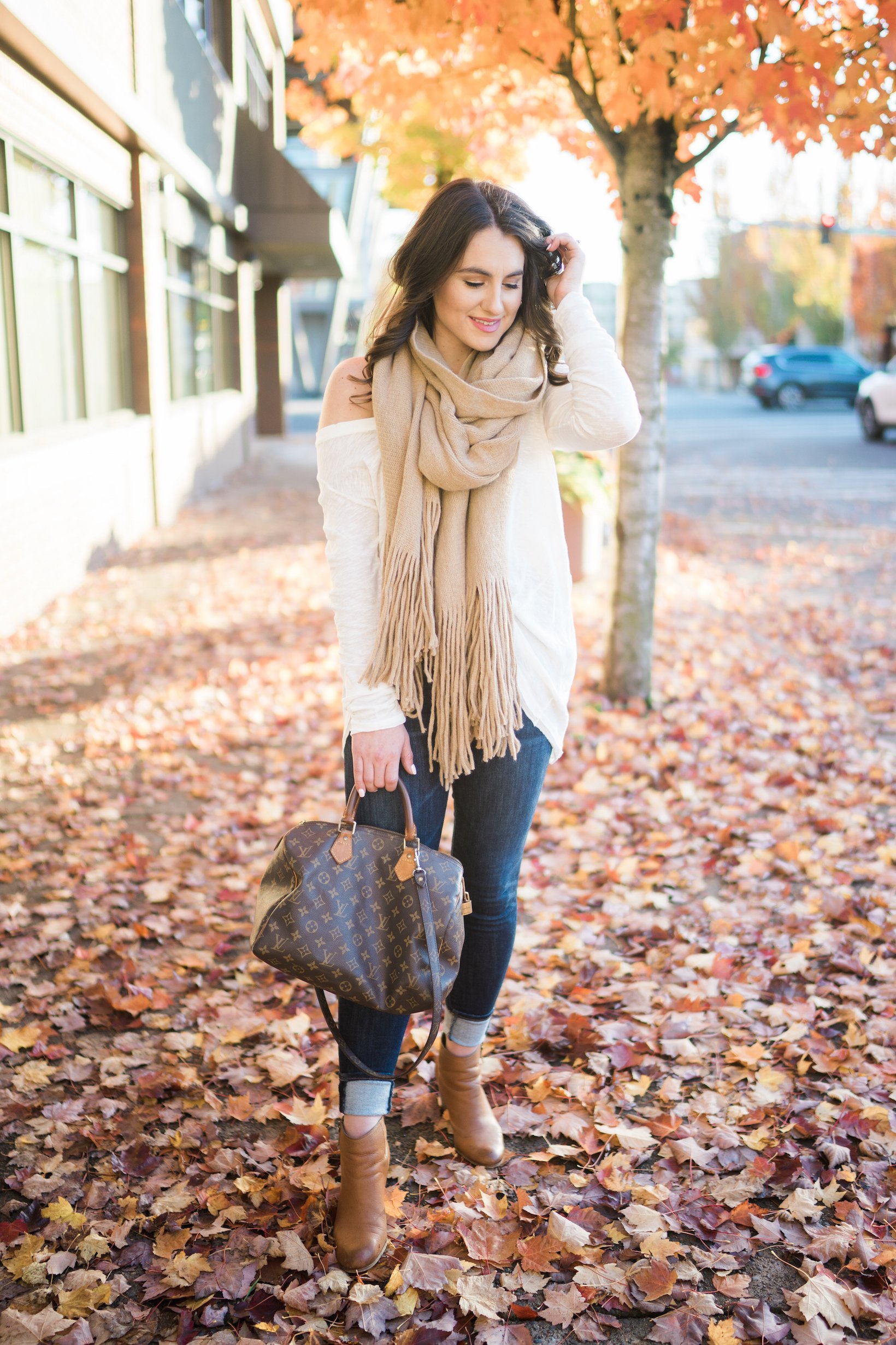 Free People Scarf Review by Portland fashion blogger Topknots and Pearls