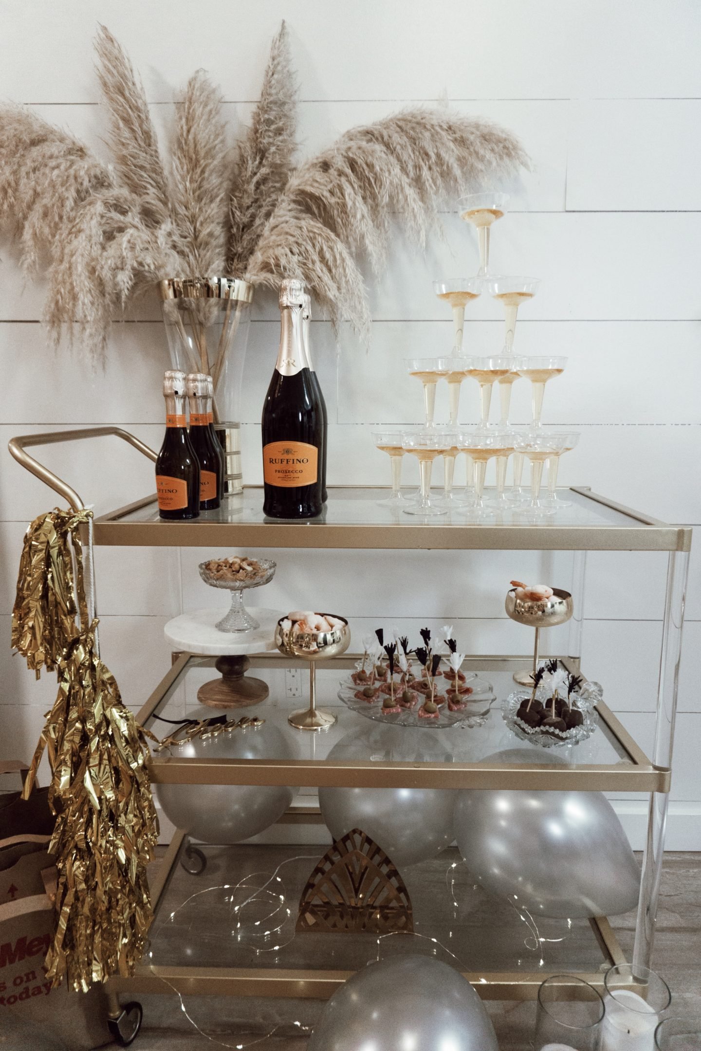 DIY New Year's Eve Party  Roaring 20's — Topknots and Pearls