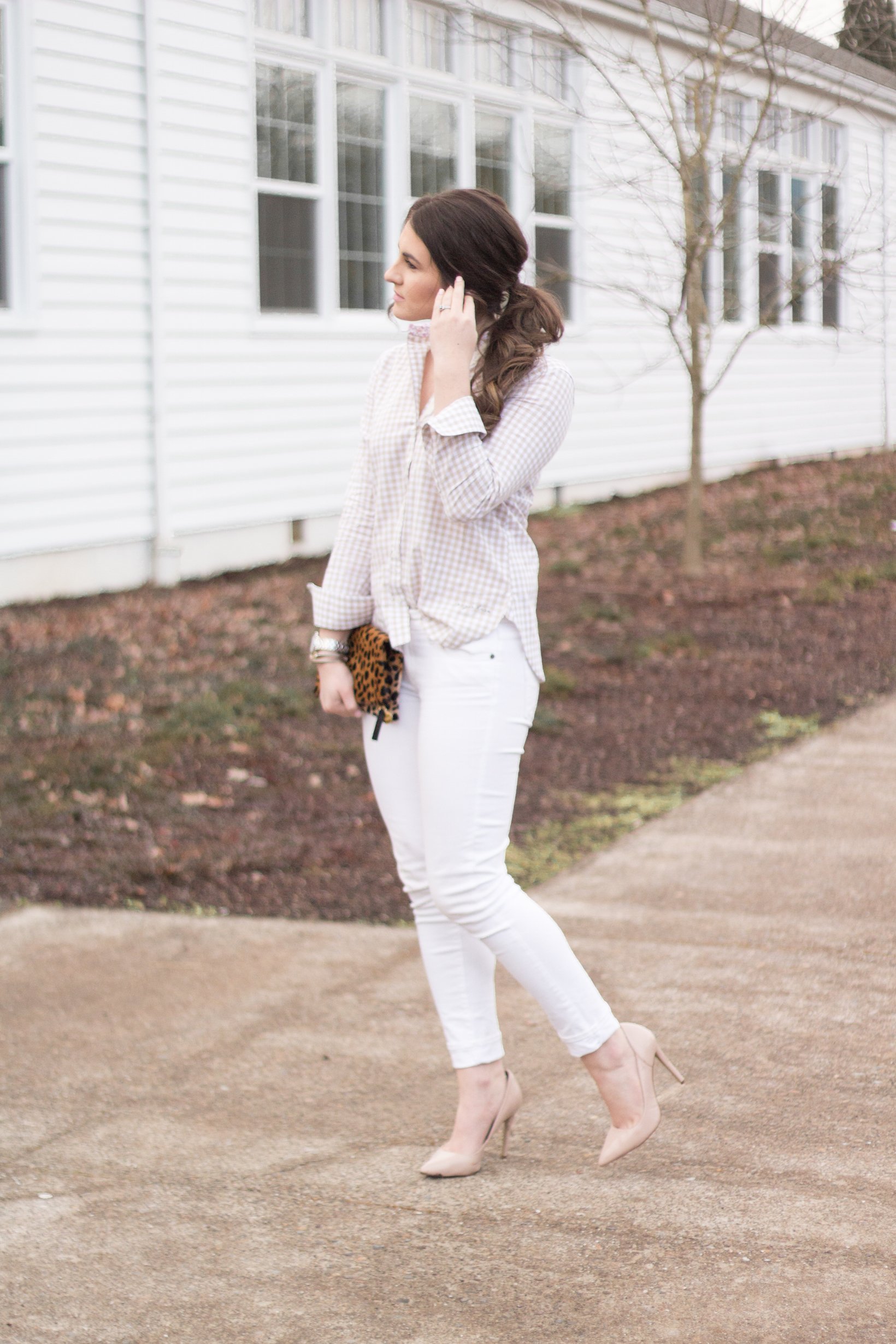 I'm sharing how to wear a button up 2 ways, dressy and casually.